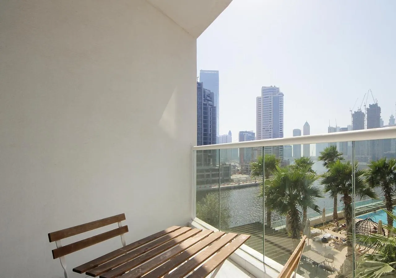 Stunning Pool View Damac Prive, Business Bay Apartment Dubai